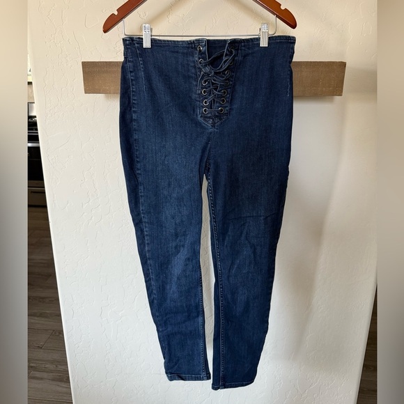 Free People|FP dark wash lace front skinny jeans,tie waist•••Adorable y2k boho - Picture 3 of 13